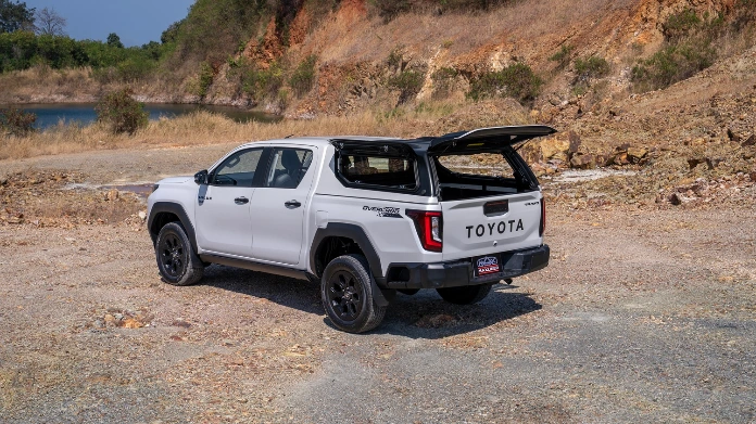 Toyota Hilux double Cabine 2026 - Hard top ABS Bi color 2