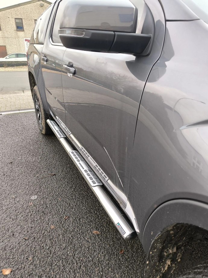 VW Amarok Style - Marche pied Oval INOX 2