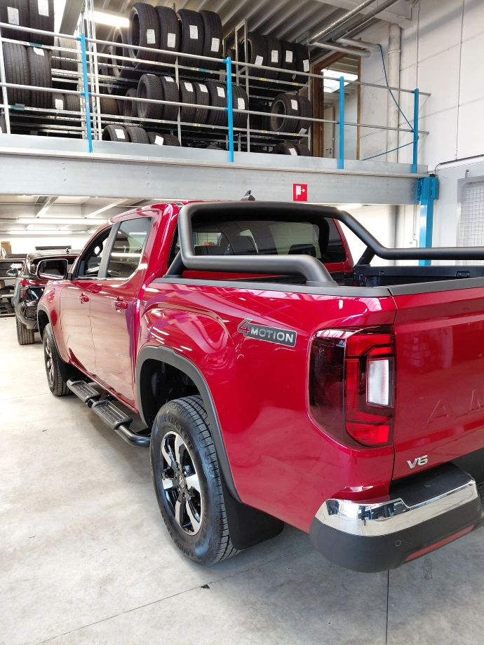 VW Amarok DC 2023 + Marche pied rabattable 3