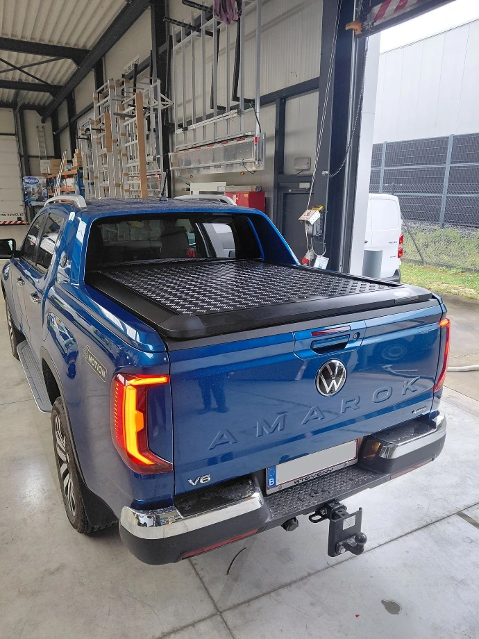 Vw Amarok - couvercle en alu noir