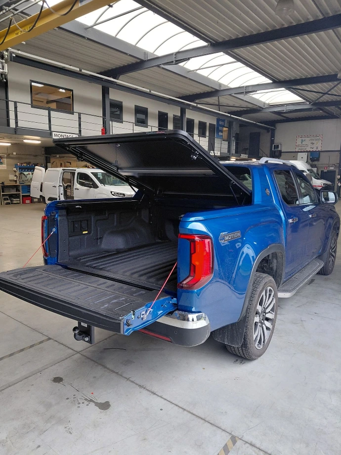 Vw Amarok - couvercle en alu noir
