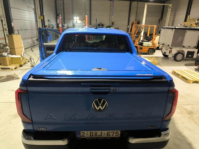 VW Amarok Aventura - couvercle en alu peint
