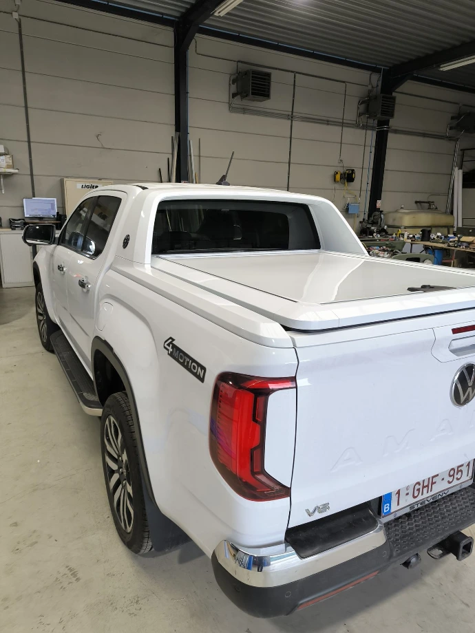 VW Amarok Aventura - couvercle en alu peint