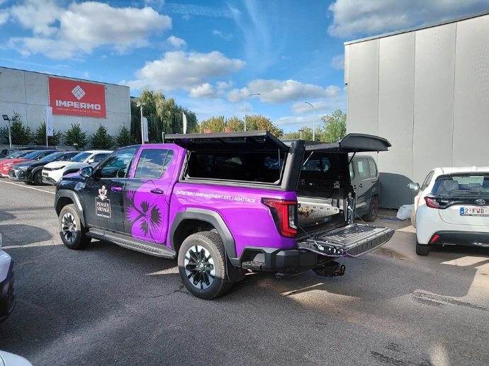 Hilux Travo 2026 - Alucab Contour vitré 4