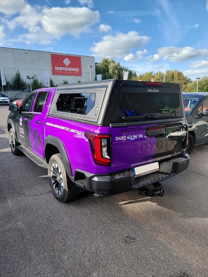 Hilux Travo 2026 - Alucab Contour vitré 3