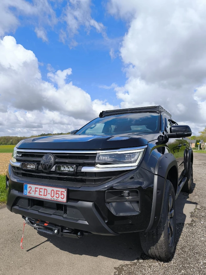 VW amarok Black edition 