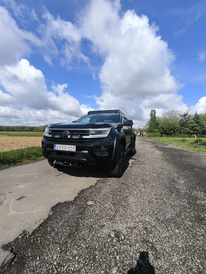 VW amarok Black edition
