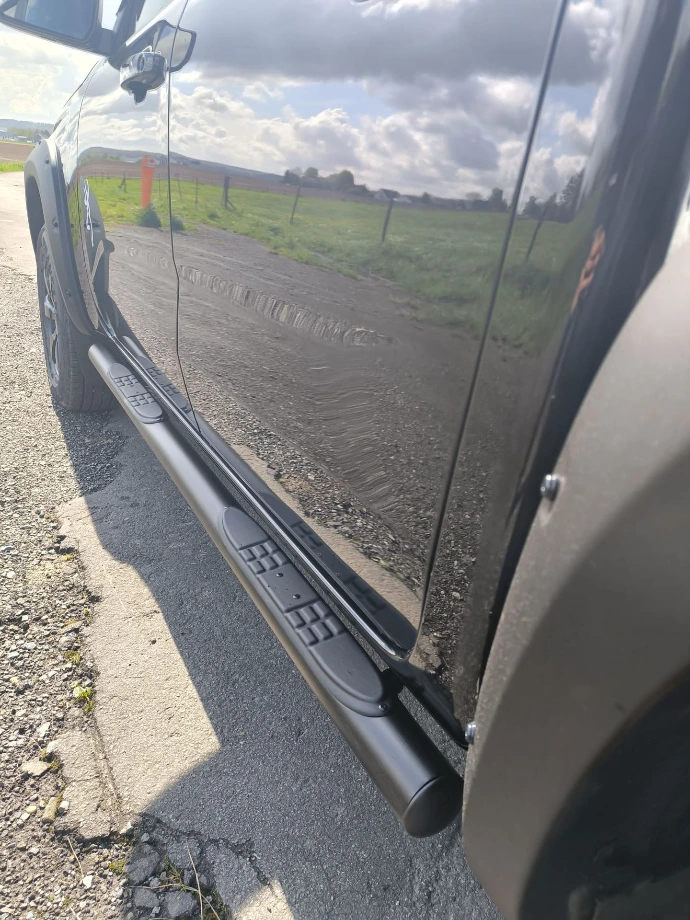 VW amarok Black edition