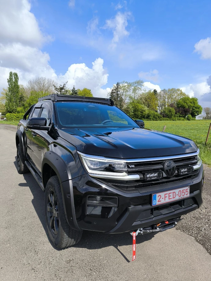 VW amarok Black edition 