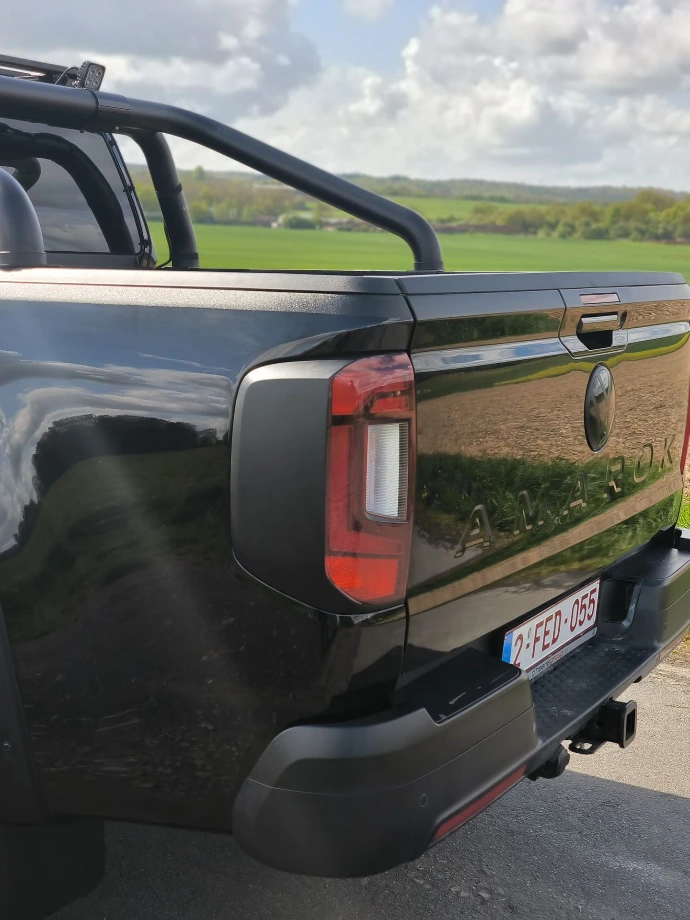 VW amarok Black edition 