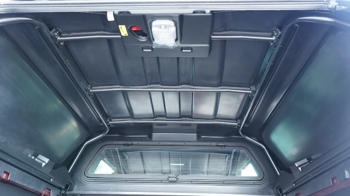 Hard top utilitaire intérieur 